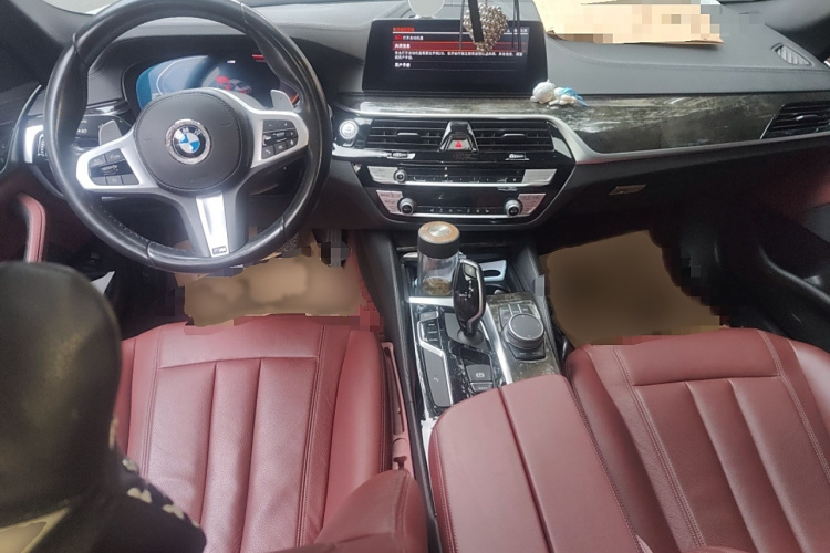 宝马5系 2020款 530Li 领先型 M运动套装中控内饰7002