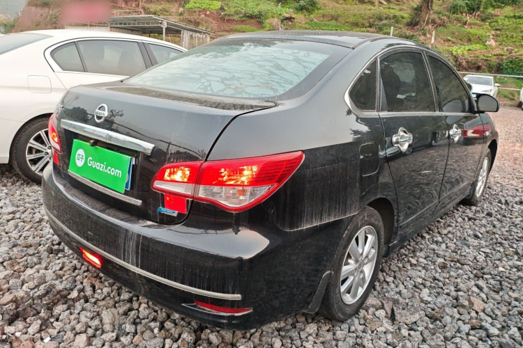 日产 轩逸 2012款 经典 1.6XE 手动舒适版车身外观6005