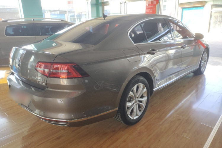 大众 迈腾 2019款 330TSI DSG 豪华型 国V车身外观7