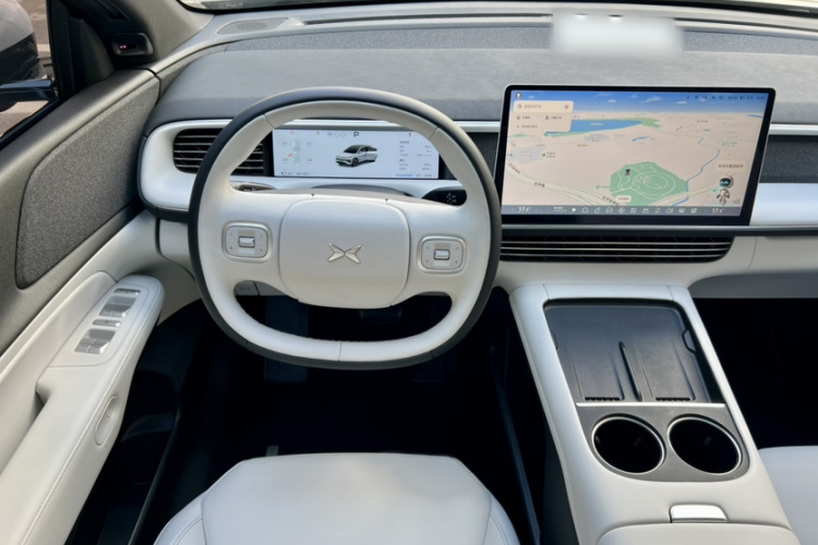 小鹏G6 2024款 580 长续航 Plus中控内饰7004