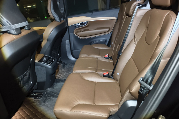 沃尔沃XC90 2024款 B6 智逸豪华版 7座中控内饰21