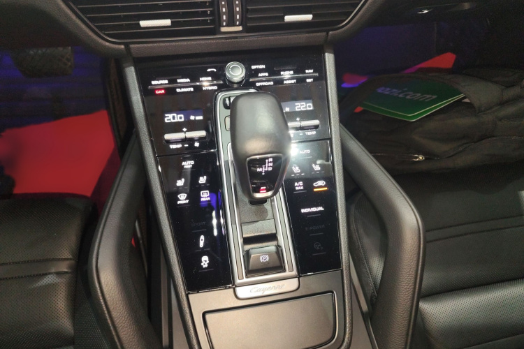 保时捷 Cayenne新能源 2019款 Cayenne E-Hybrid 2.0T局部细节18