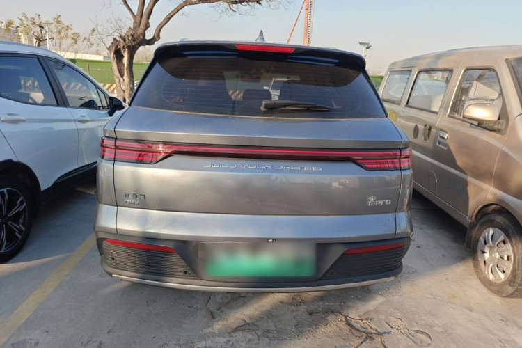 比亚迪 宋Pro新能源 2024款 荣耀版 DM-i 71KM领航型车身外观6