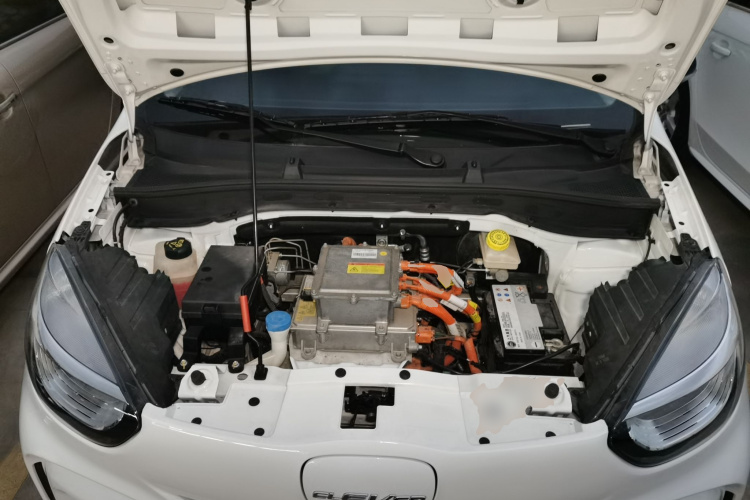 荣威 科莱威CLEVER 2021款 302km新四座超能版机舱底盘24