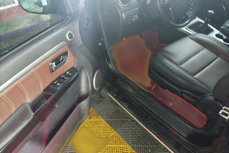 哈弗H5经典 2016款 经典版 2.0T 手动四驱精英型中控内饰7003