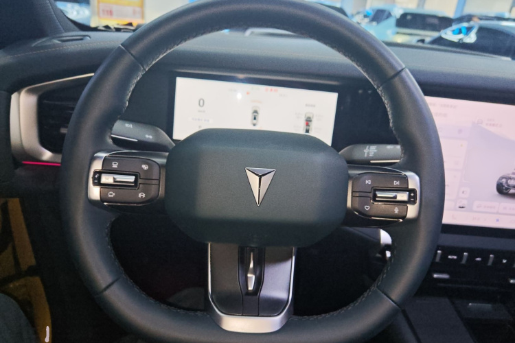 深蓝汽车 深蓝G318 2025款 无忧穿越版 四驱秘境版中控内饰13