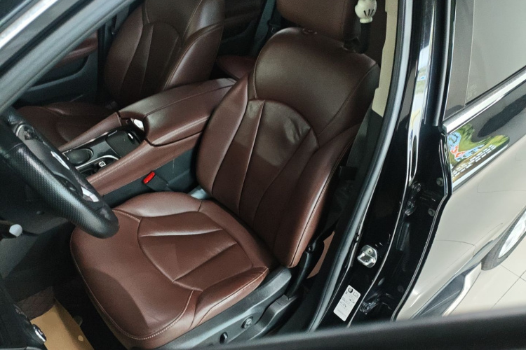 别克 昂科威 2018款 28T 四驱精英型中控内饰19