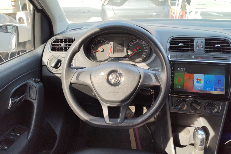 大众 Polo 2016款 1.4L 自动风尚型中控内饰13