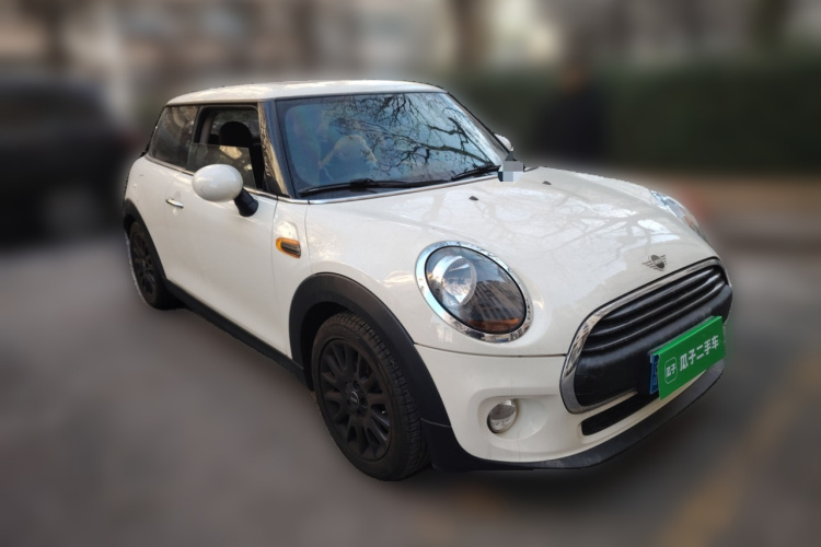 MINI 2018款 1.5T ONE PLUS车身外观3