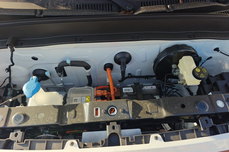 吉利银河 2025款 210km 熊猫骑士机舱底盘24