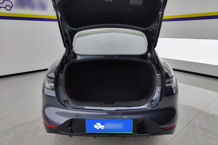 零跑汽车 零跑C01 2022款 后驱长续航版机舱底盘23