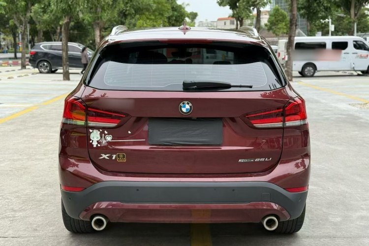 宝马X1 2021款 sDrive25Li 领先型车身外观6005