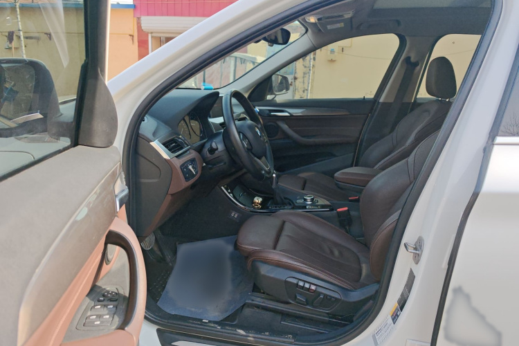 宝马X1新能源 2019款 xDrive25Le 豪华型中控内饰7001