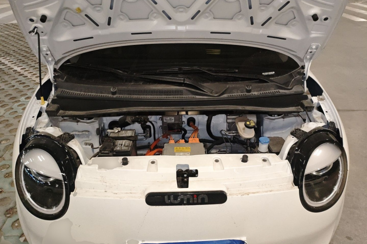 长安启源 长安Lumin 2023款 205km 香沁款机舱底盘24