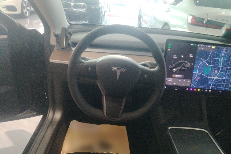 特斯拉 Model 3 2021款 标准续航后驱升级版 3D6中控内饰13