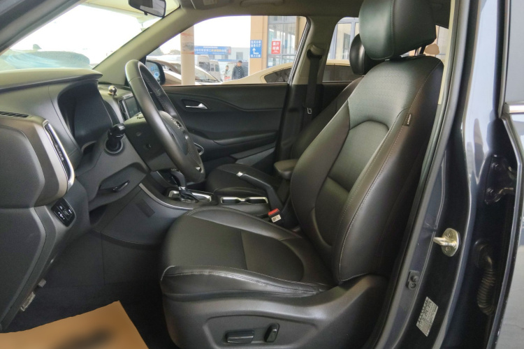 北京现代ix35 2019款 2.0L 自动两驱智勇·畅享版 国VI中控内饰19