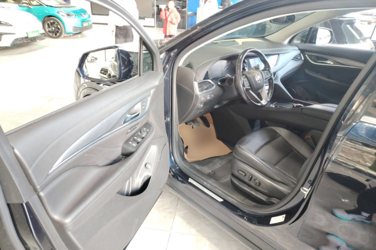 别克 昂科旗 2022款 652T 两驱尊贵型 7座中控内饰20