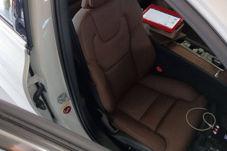 沃尔沃V60 2024款 B5 智远豪华版中控内饰41