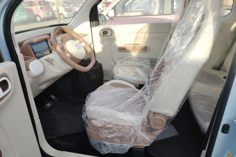 奔腾小马 2026款 222km 萌趣马 Plus中控内饰19