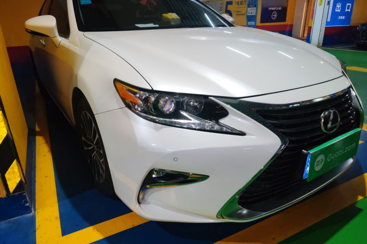 雷克萨斯ES 2016款 200 Midnight特别限量版车身外观8