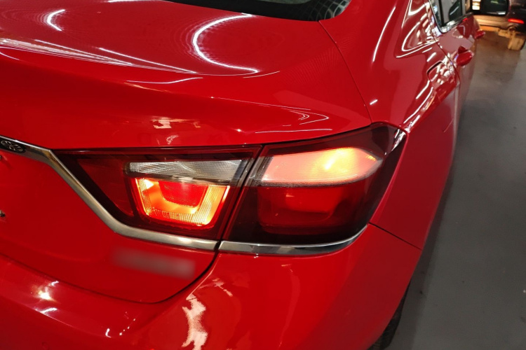 雪佛兰 科鲁兹 2015款 1.5L 自动豪华版车身外观9