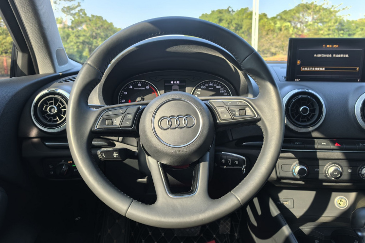 奥迪A3 2020款 Limousine 35 TFSI 时尚型 国VI中控内饰7012