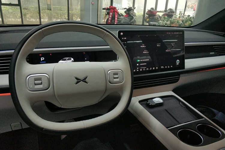 小鹏G6 2023款 580 长续航 Pro中控内饰12