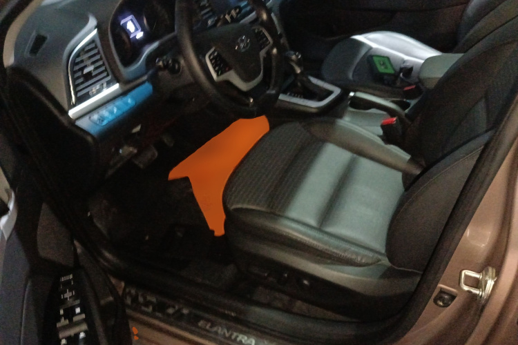 现代 领动 2016款 1.6L 自动智炫·豪华型局部细节19