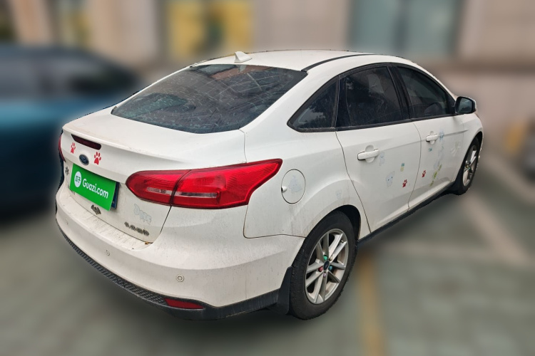 福特 福克斯 2017款 三厢 1.6L 手动风尚型智行版车身外观7