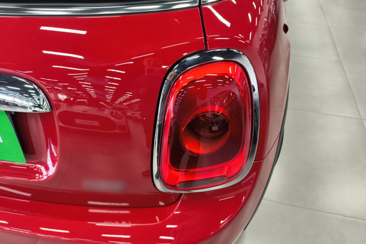 MINI 2015款 1.2T ONE 五门版车身外观9