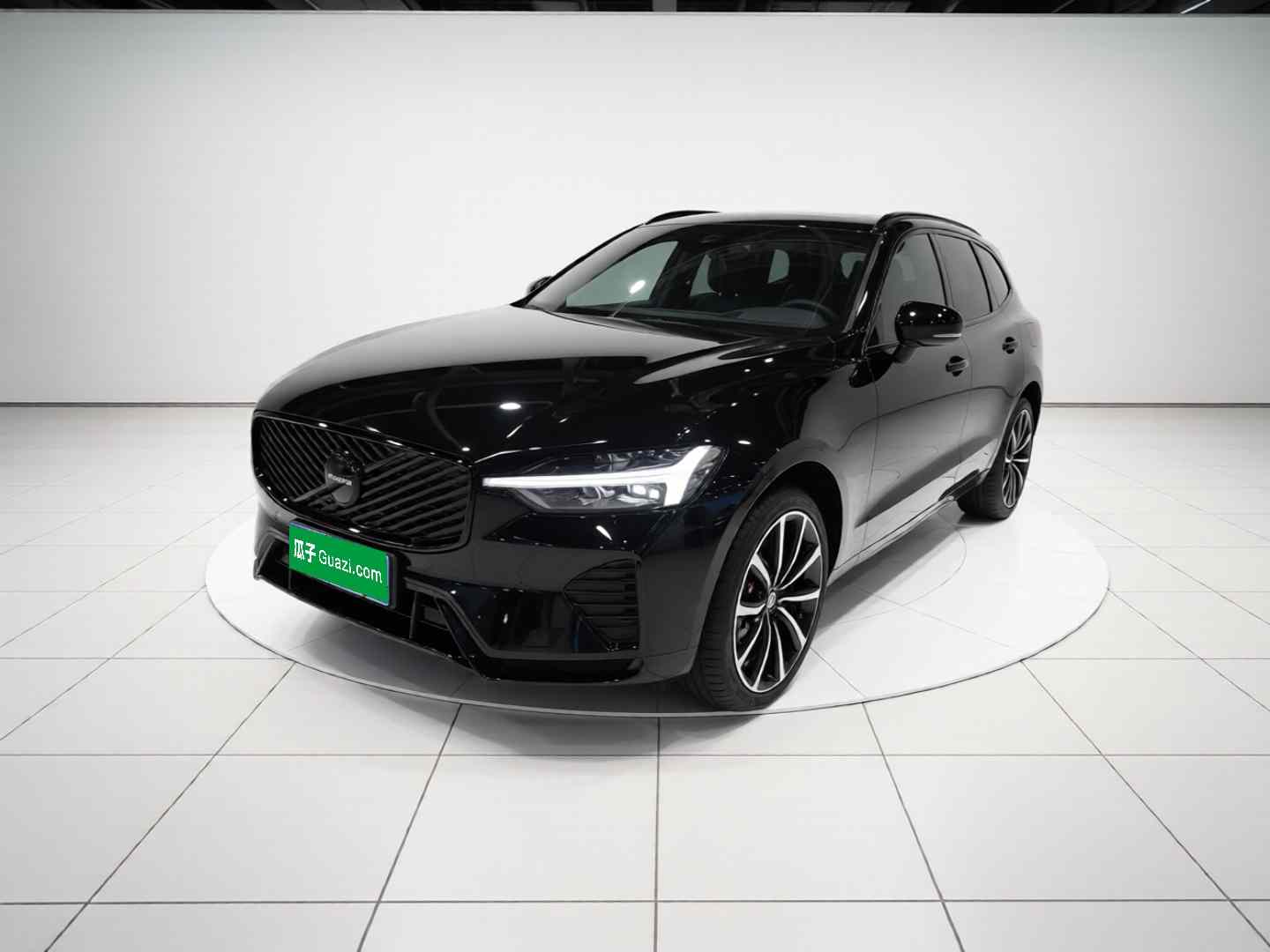 沃尔沃XC60 2026款 B5 四驱智远极夜黑版(2)