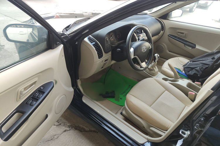 东南 V3菱悦 2014款 1.5L 手动精明版中控内饰7003