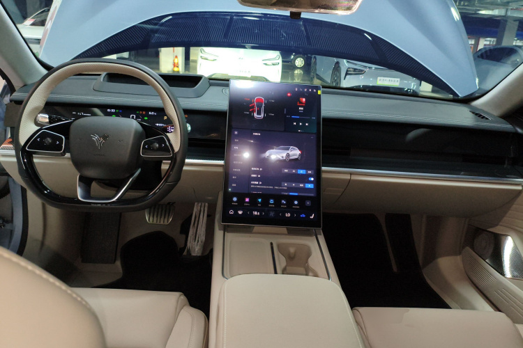 哪吒汽车 哪吒S猎装 2024款 增程300 标准版中控内饰12