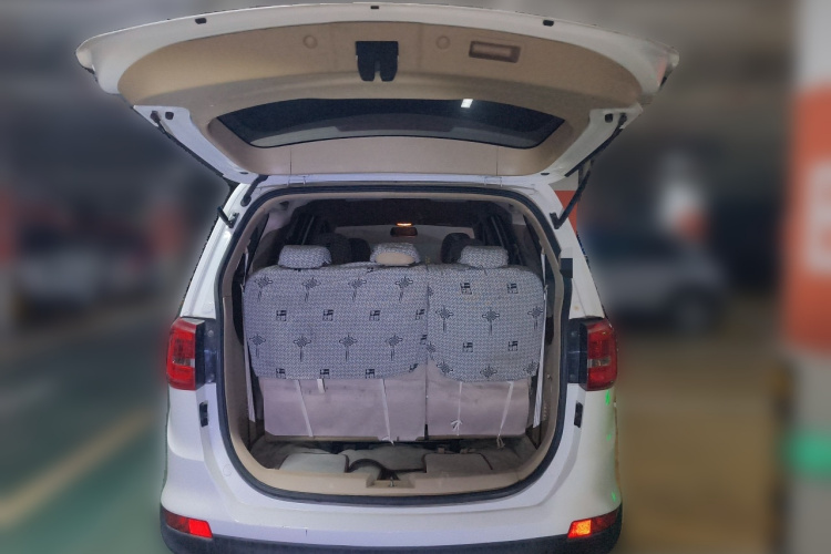 宝骏730 2019款 1.5L 手动超值型 7座 国VI中控内饰23