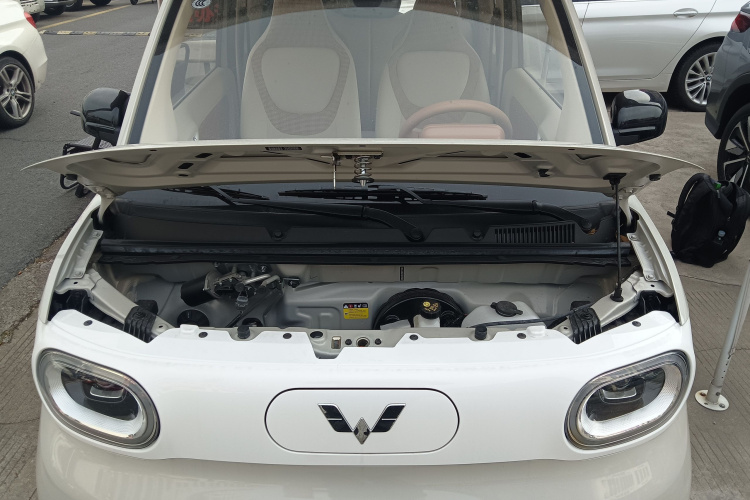 五菱汽车 宏光MINIEV 2024款 第三代 215km 青春版机舱底盘24