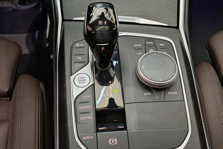 宝马3系 2021款 改款 325i M运动套装局部细节18