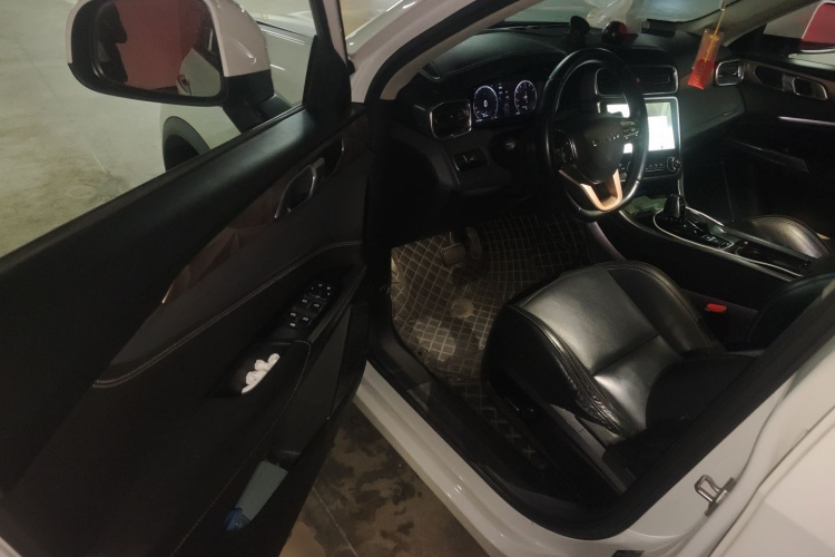 领克01 2018款 2.0T 两驱型+版中控内饰20