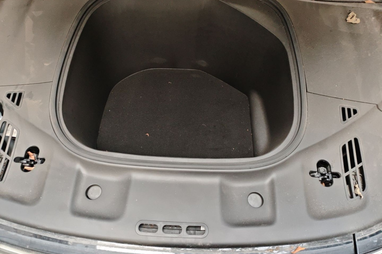 小鹏P7 2022款 670N+局部细节24