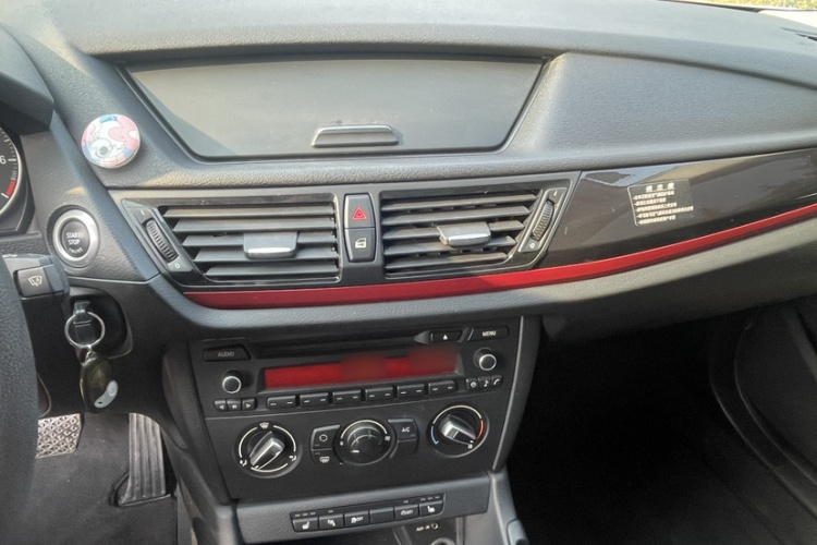 宝马X1 2015款 sDrive18i 时尚晋级版局部细节16