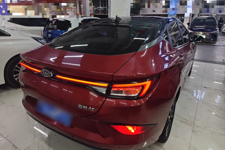 江汽集团 嘉悦A5 2020款 1.5T CVT超越型车身外观7