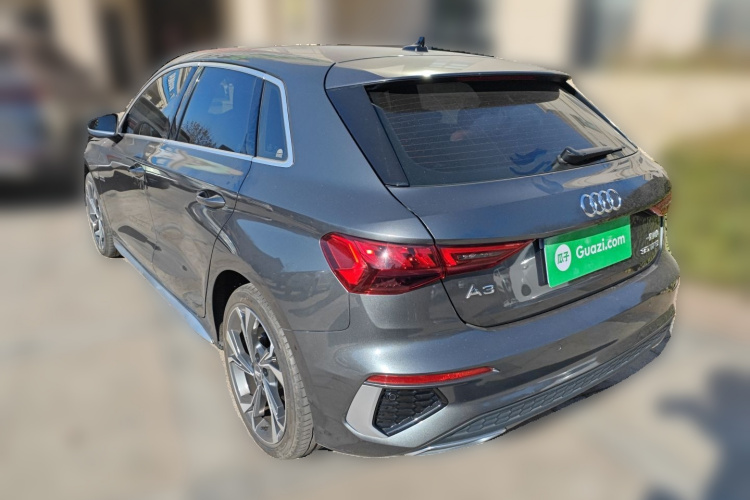奥迪A3 2021款 Sportback 35 TFSI 进享人生版车身外观5