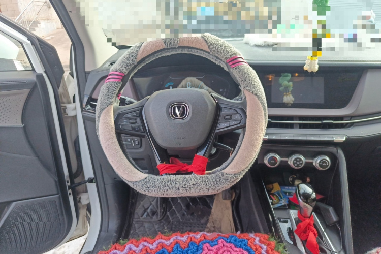 长安CS15 2019款 1.5L 自动进取型 国V中控内饰13