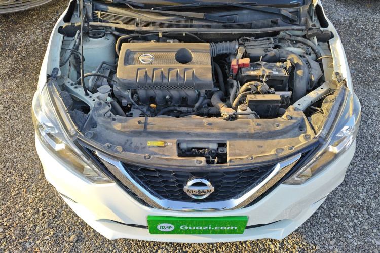 日产 轩逸 2019款 1.6XV CVT智联尊享版 国VI机舱底盘24