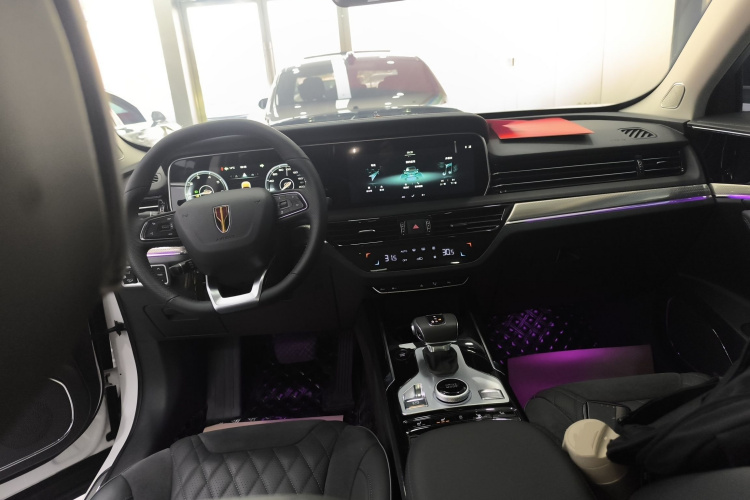 红旗HS5 2019款 2.0T 智联旗享四驱版中控内饰7002