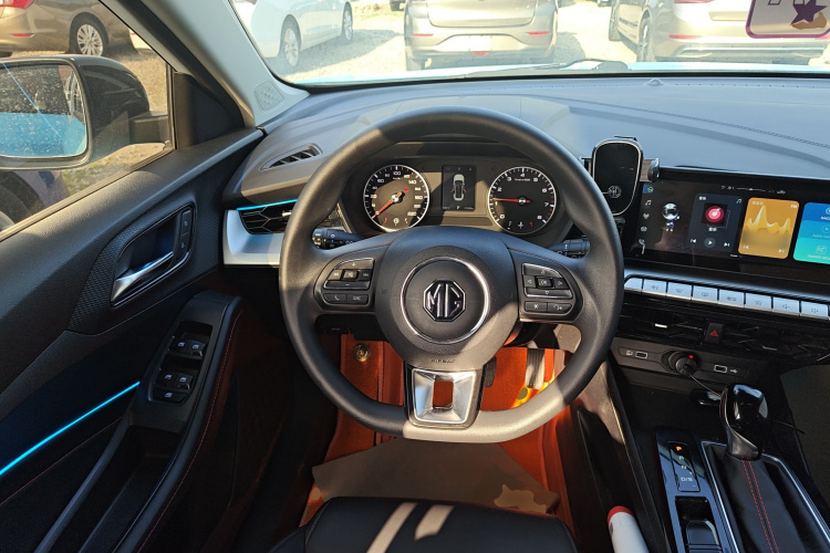 名爵 MG5 2023款 180DVVT CVT豪华版中控内饰13