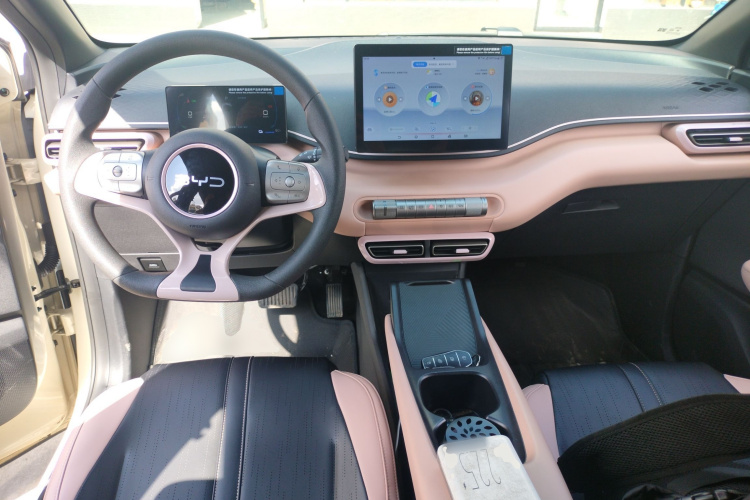 比亚迪 海鸥 2025款 305km 活力版中控内饰12