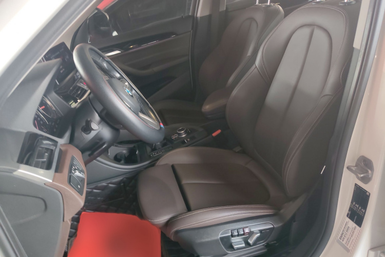 宝马X1 2021款 sDrive25Li 领先型局部细节19