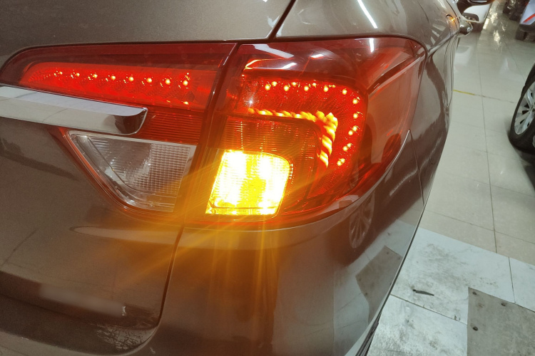 别克 昂科威 2016款 20T 两驱精英型车身外观6006