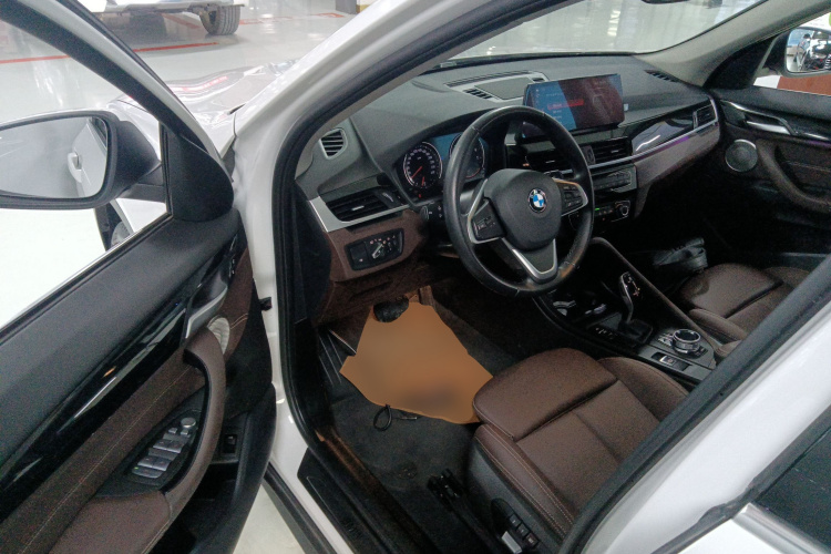 宝马X1 2021款 sDrive20Li 时尚型中控内饰20