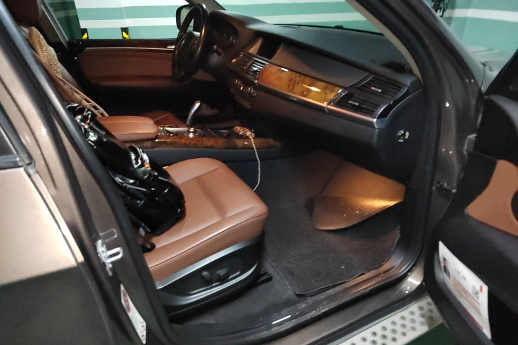 宝马X5(进口) 2013款 xDrive35i 领先型局部细节9005